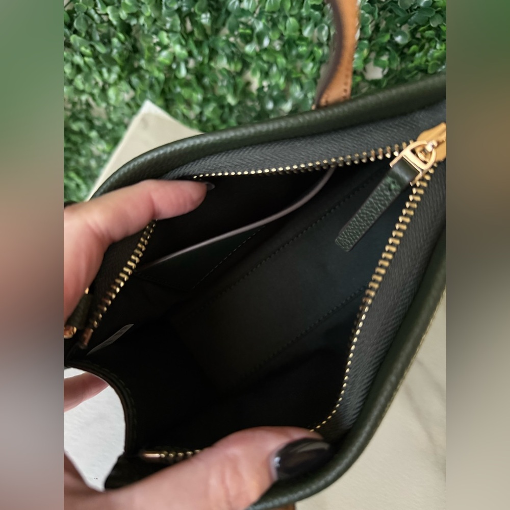 Tory Burch Blake Mini Leather Tote in Basil Handbag NWT - Picture 9 of 9